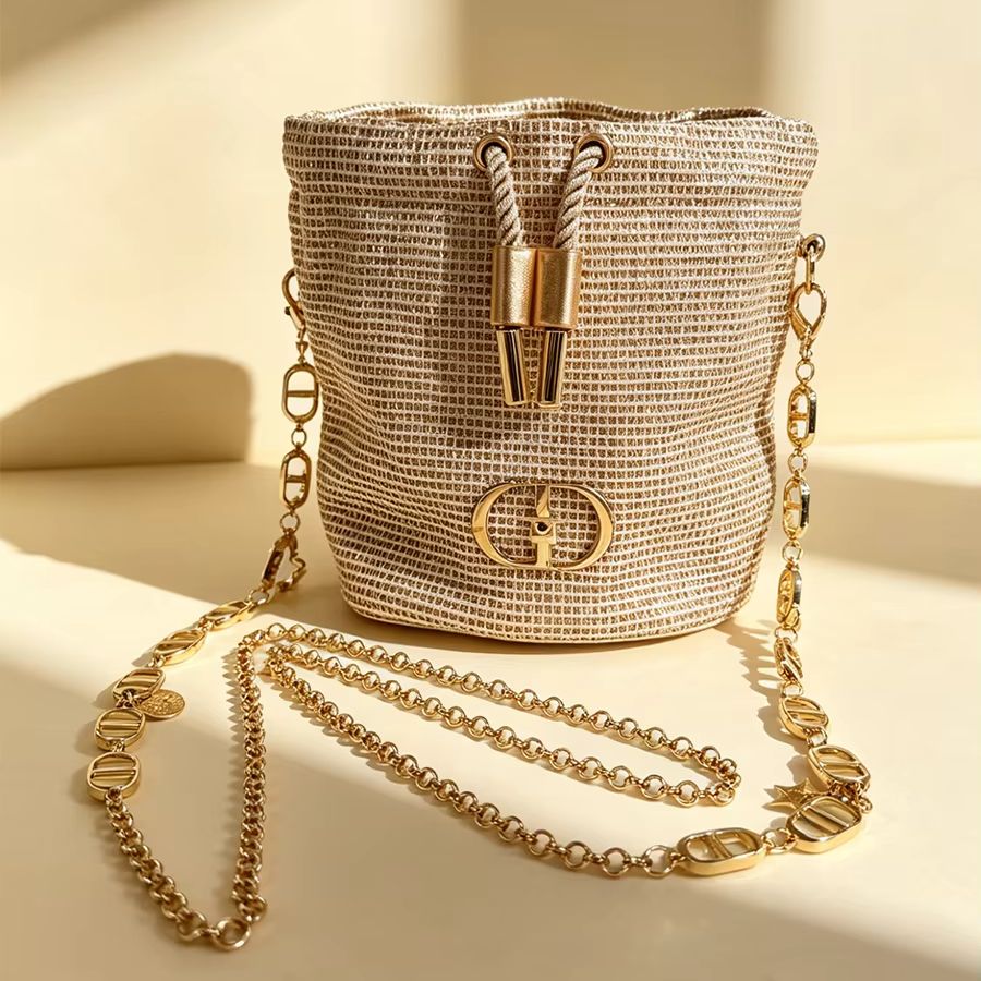 Bolsa Dior com textura tecida  - Beauty Makeup Dior avaliação e preço